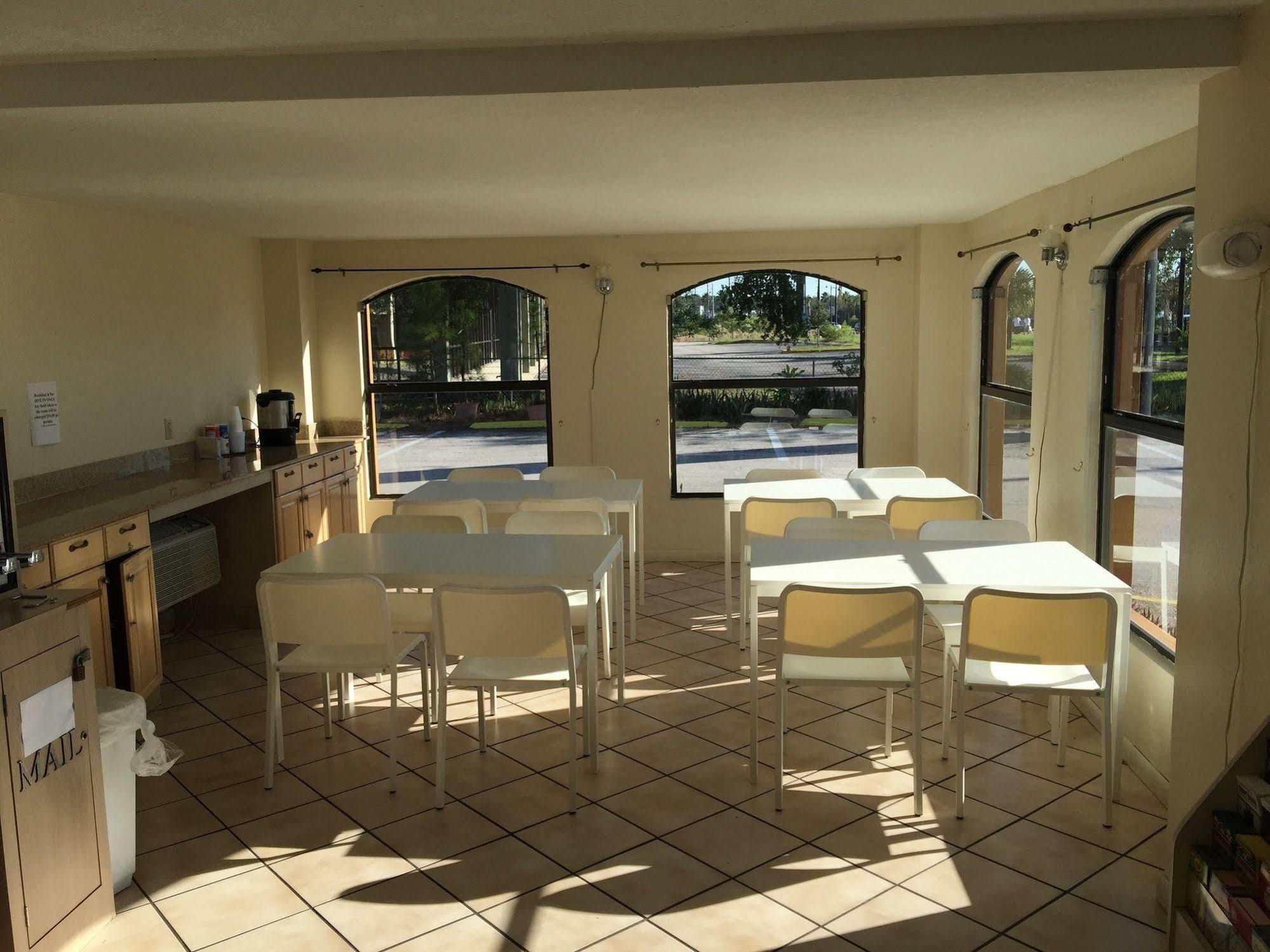 Country Hearth Inn- Kissimmee Buitenkant foto